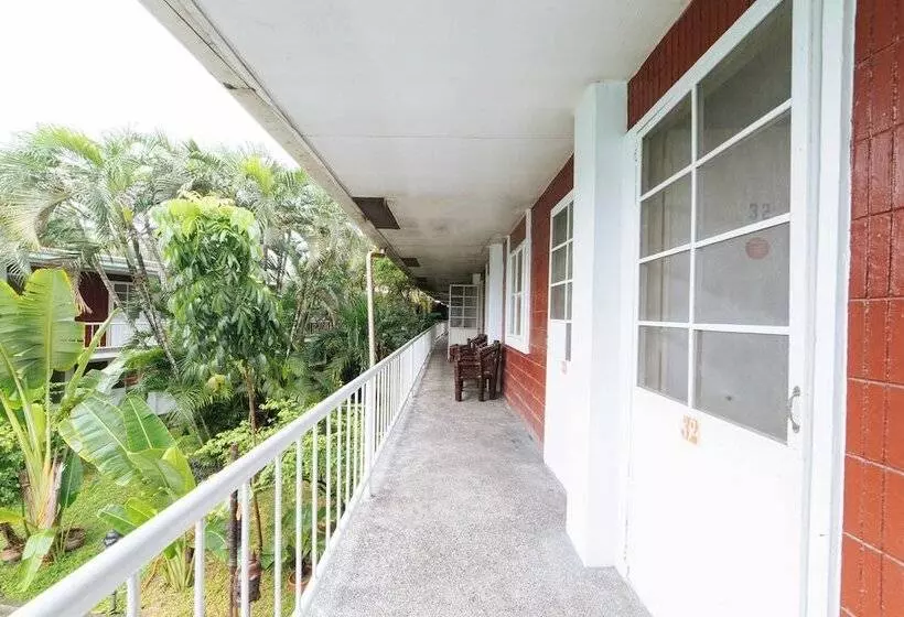 Hotelli Reddoorz Premium @ Clarkview Angeles City