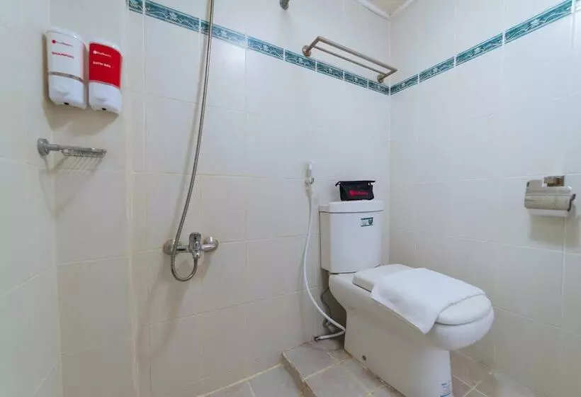Hotelli Reddoorz Premium @ Clarkview Angeles City