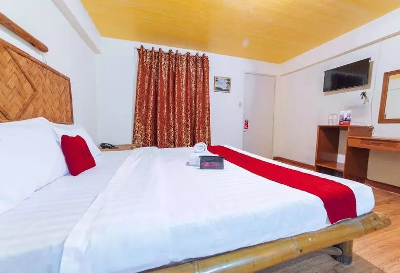 Hotelli Reddoorz Premium @ Clarkview Angeles City