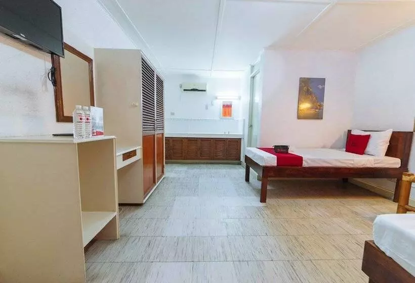 Hotelli Reddoorz Premium @ Clarkview Angeles City
