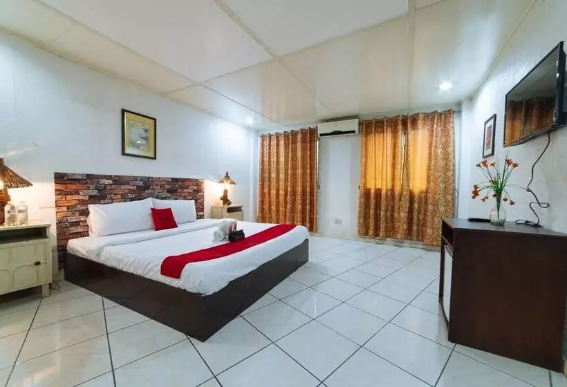 Hotelli Reddoorz Premium @ Clarkview Angeles City