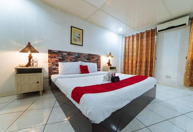 בית מלון כפרי Reddoorz Premium @ Clarkview Angeles City