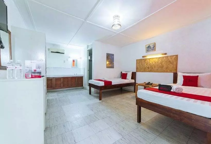 Hotelli Reddoorz Premium @ Clarkview Angeles City