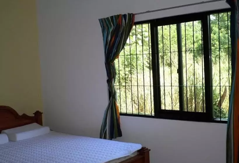 Hotelli Wilpattu Dilsara Holiday Resort