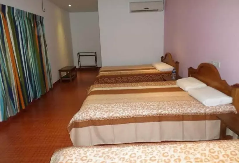 Hotelli Wilpattu Dilsara Holiday Resort