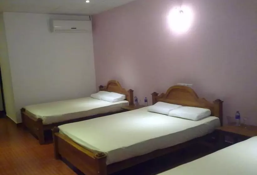 Hotelli Wilpattu Dilsara Holiday Resort