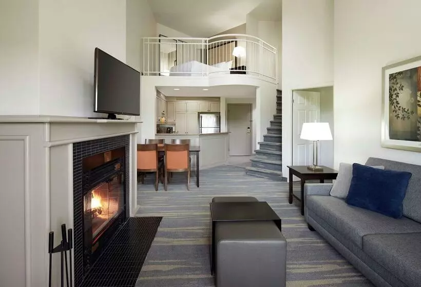 Homewood Suites By Hilton Monttremblant Resort