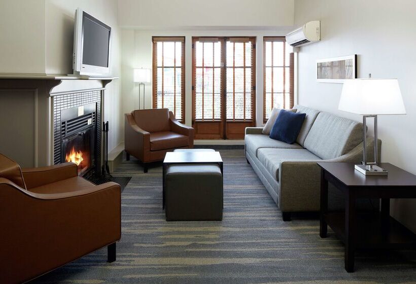 Homewood Suites By Hilton Monttremblant Resort