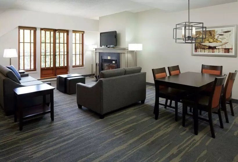Homewood Suites By Hilton Monttremblant Resort