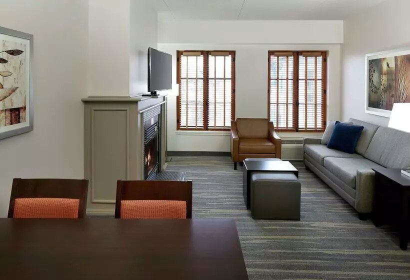 Homewood Suites By Hilton Monttremblant Resort