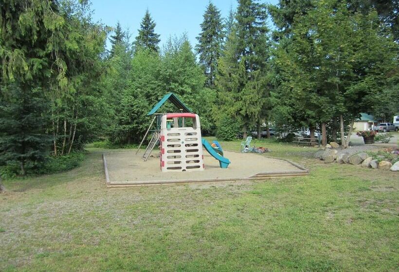 Hotel Clearwater Valley Resort