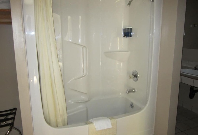 Hotel Clearwater Valley Resort