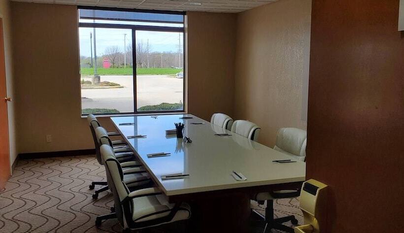 فندق Comfort Inn & Suites Decatur Forsyth