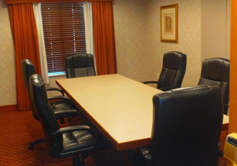 فندق Comfort Inn & Suites Decatur Forsyth