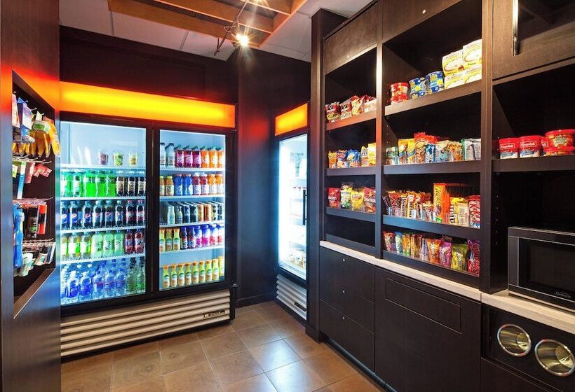 هتل Courtyard By Marriott London