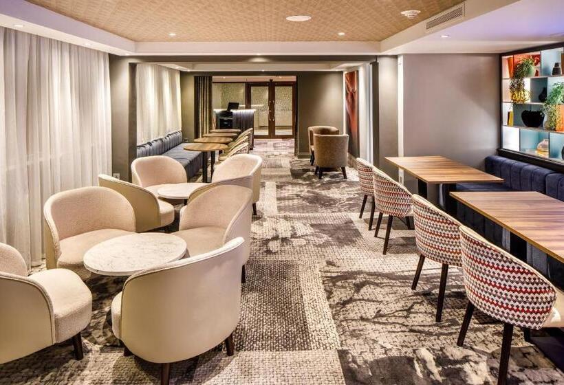 Отель Crowne Plaza Manchester Airport, An Ihg