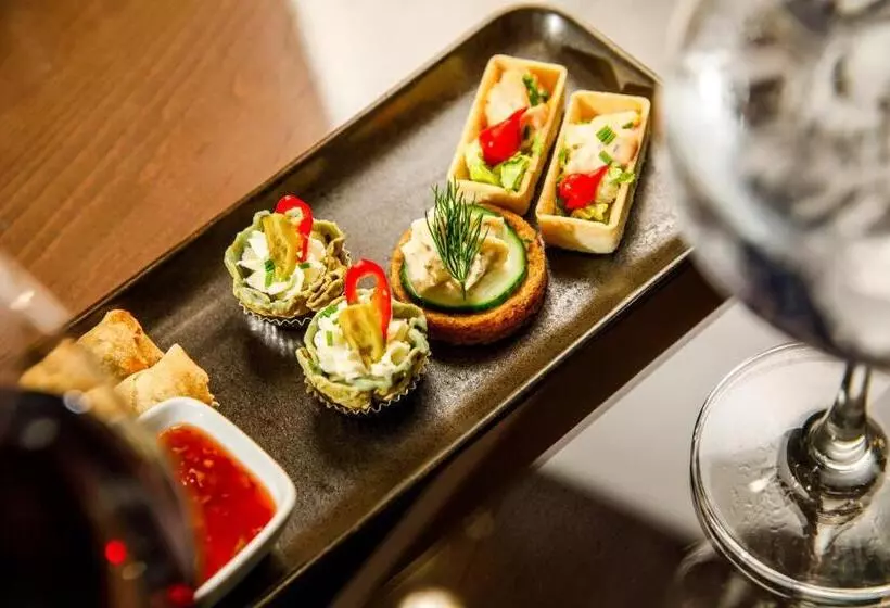 ホテル Crowne Plaza Manchester Airport, An Ihg