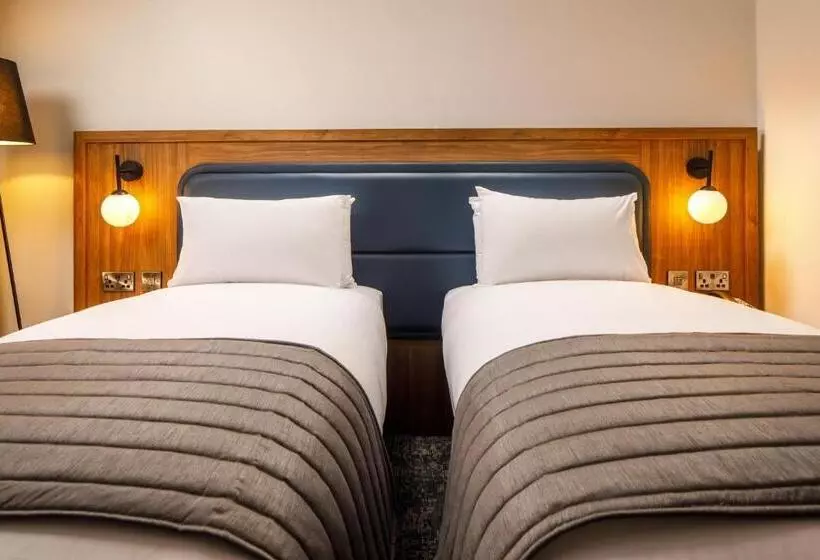 ホテル Crowne Plaza Manchester Airport, An Ihg