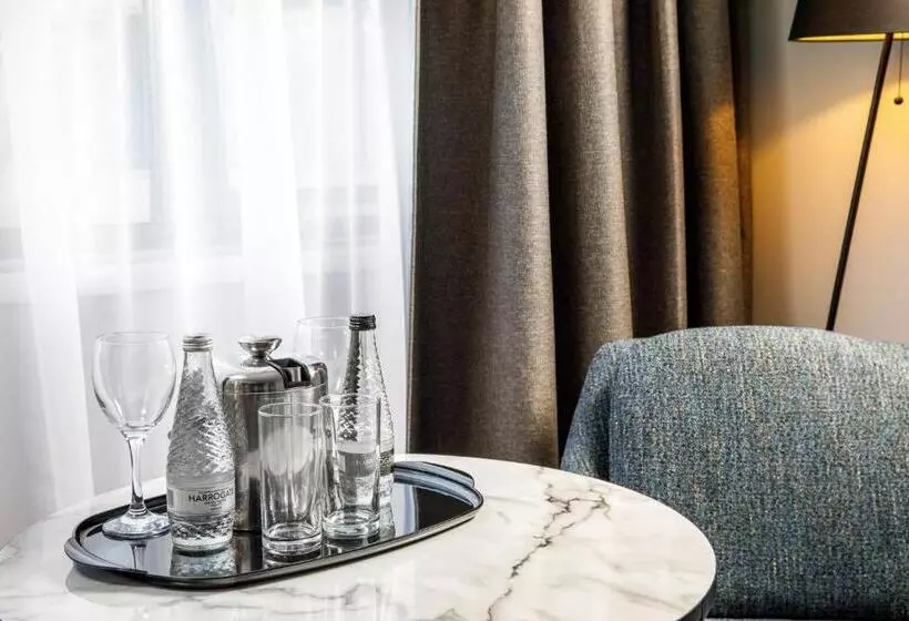 ホテル Crowne Plaza Manchester Airport, An Ihg