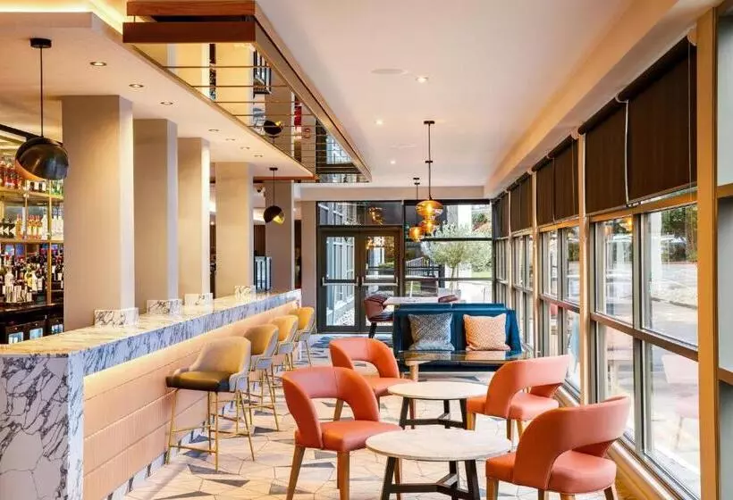 ホテル Crowne Plaza Manchester Airport, An Ihg