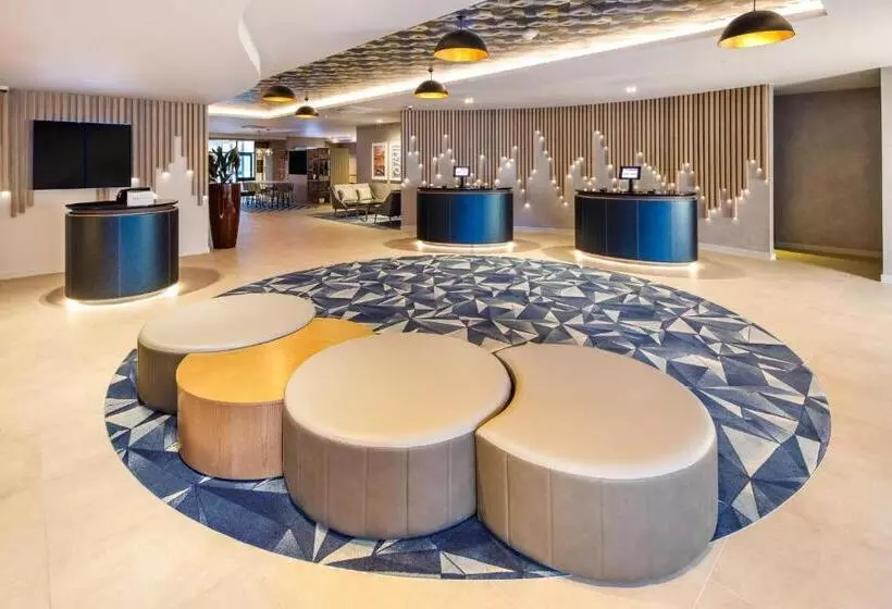 ホテル Crowne Plaza Manchester Airport, An Ihg