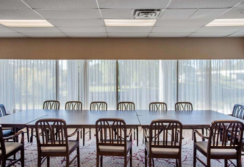 فندق Econo Lodge