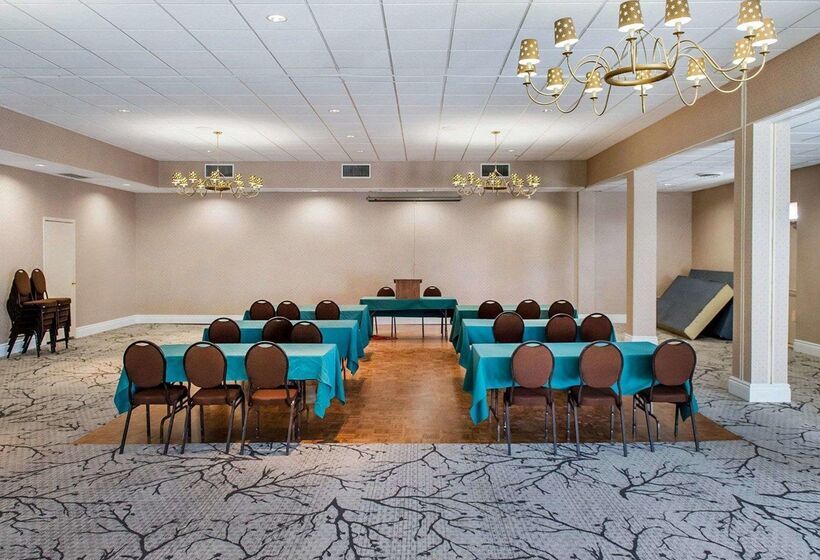 فندق Econo Lodge