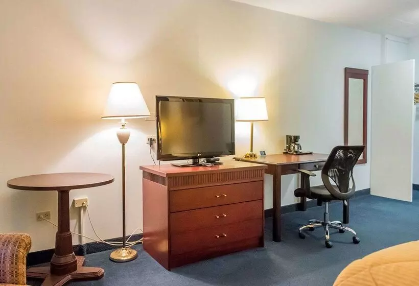 Отель Econo Lodge