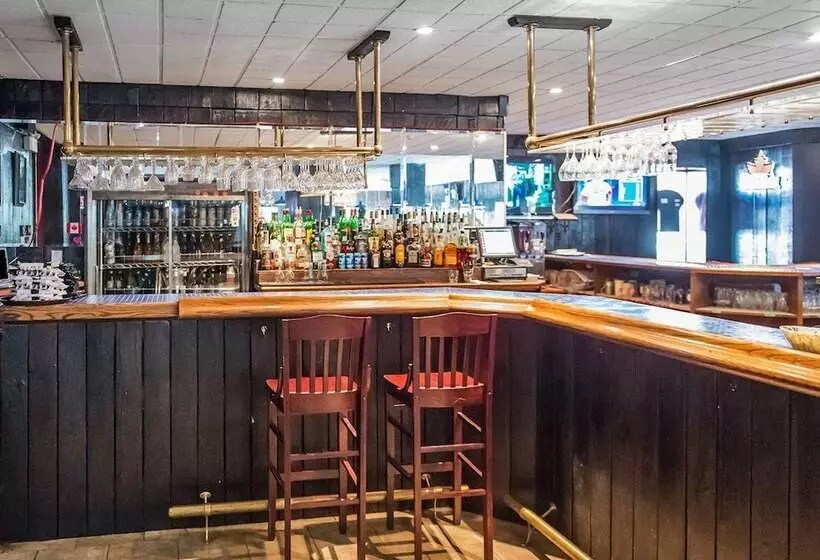 Отель Econo Lodge