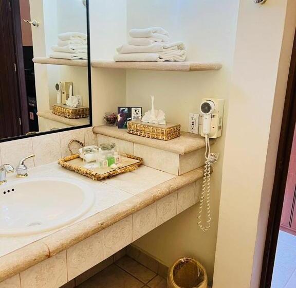 فندق Hacienda Los Laureles