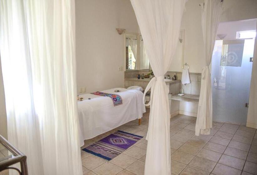 فندق Hacienda Los Laureles