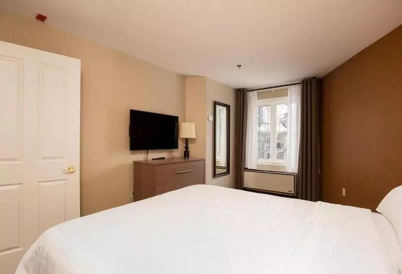 בית מלון כפרי Holiday Inn Express & Suites Tremblant, An Ihg
