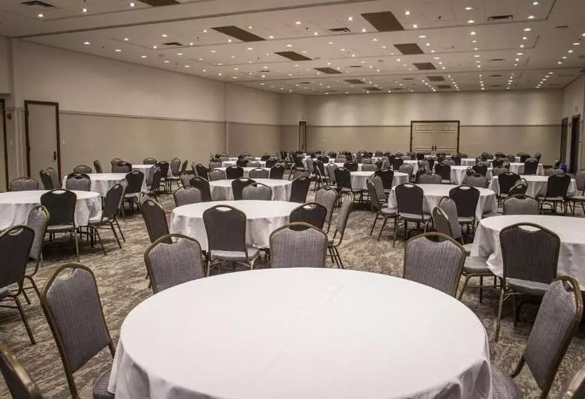 בית מלון כפרי Holiday Inn Express & Suites Tremblant, An Ihg