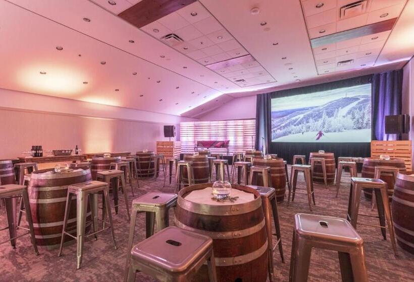 Hotel Holiday Inn Express & Suites Tremblant, An Ihg