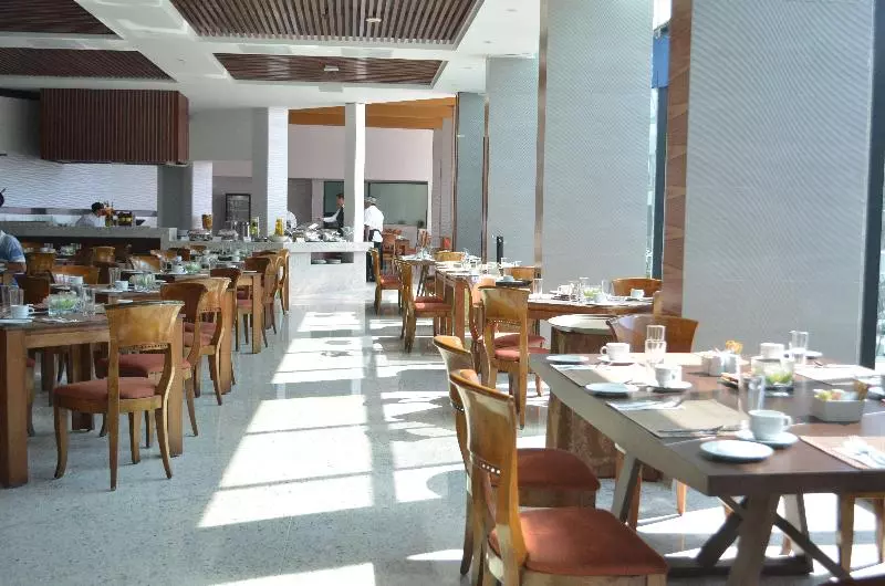 Отель Holiday Inn Queretaro Zona Diamante, An Ihg