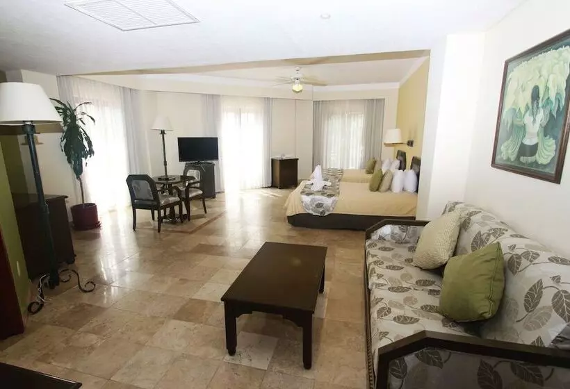 فندق Los Itzaes By 5th Av