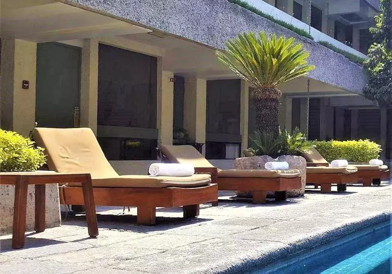 Nehotel Nueva Estancia