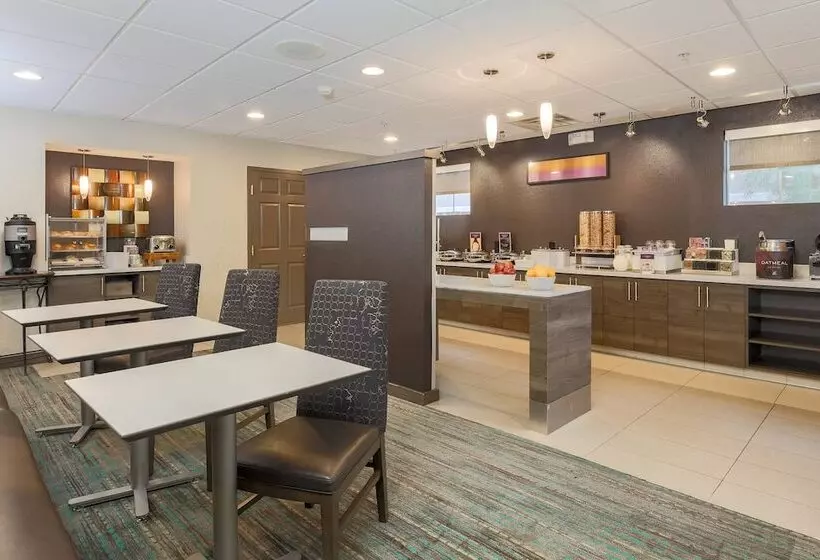 Отель Residence Inn Phoenix Chandler/fashion Center