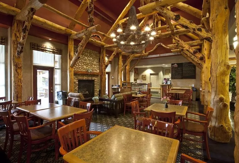 Отель Trickle Creek Lodge