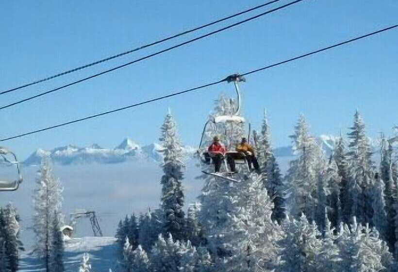 Hotel Trickle Creek Lodge