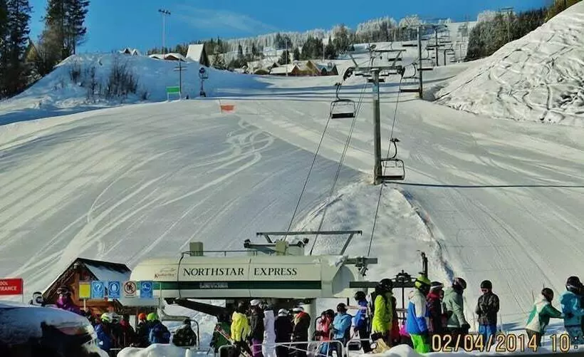 Отель Trickle Creek Lodge