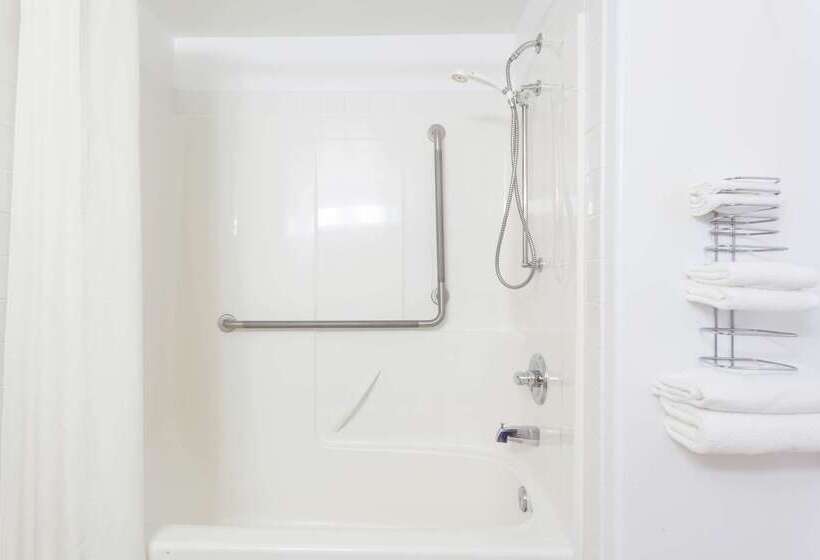 Мотель Super 8 By Wyndham Hinton