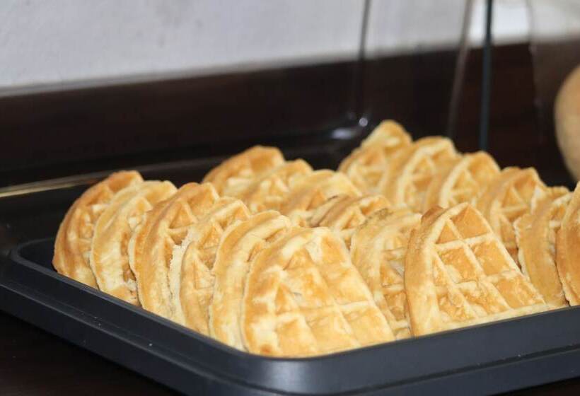 Мотель Super 8 By Wyndham Hinton