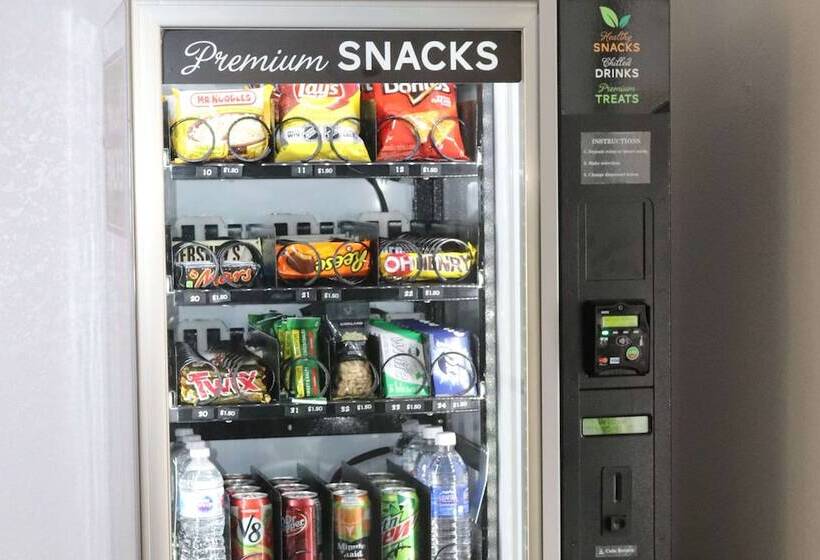 Мотель Super 8 By Wyndham Hinton