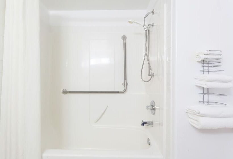 Мотель Super 8 By Wyndham Hinton