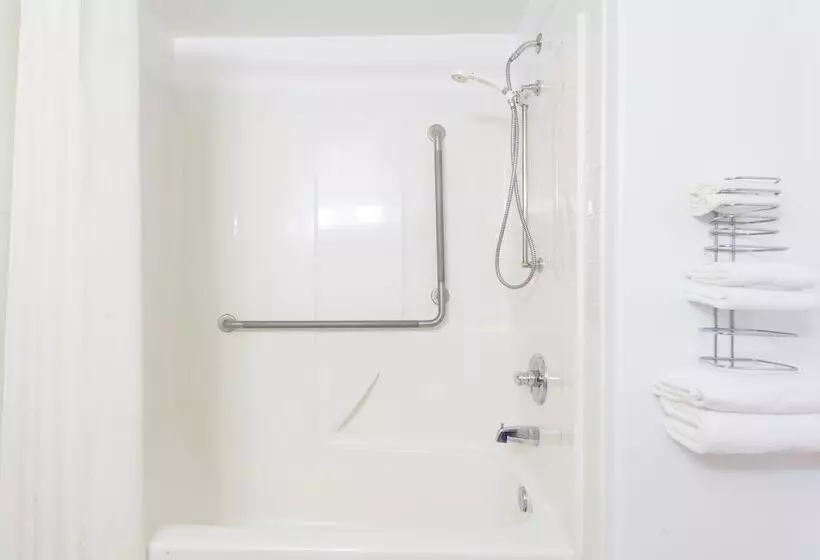 모텔 Super 8 By Wyndham Hinton