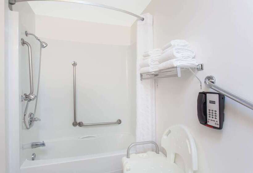 مُتل Super 8 By Wyndham Kenora