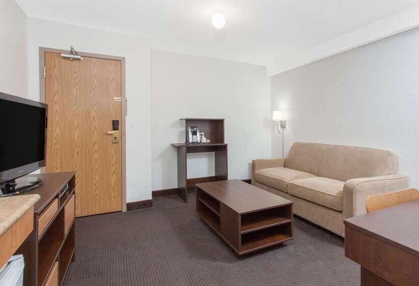 مُتل Super 8 By Wyndham Kenora