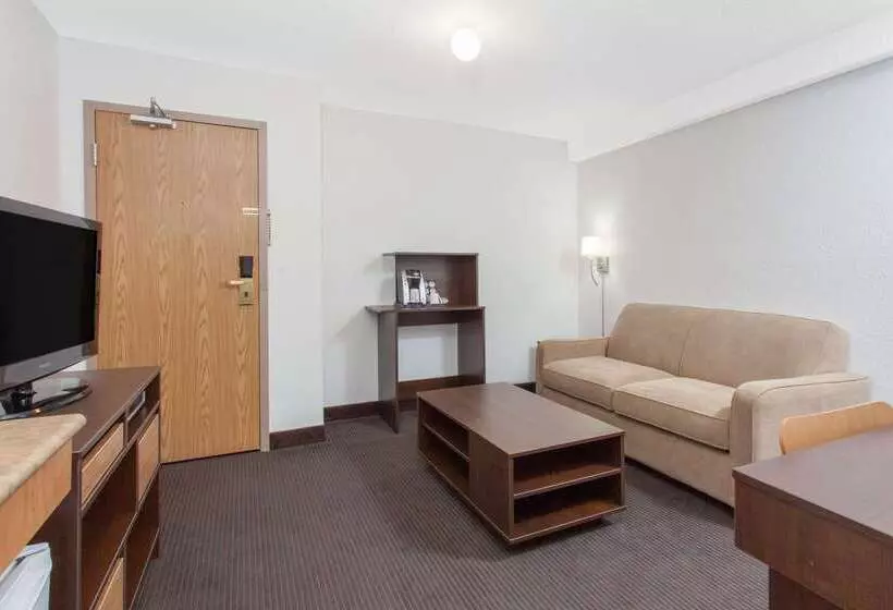 מוטל Super 8 By Wyndham Kenora