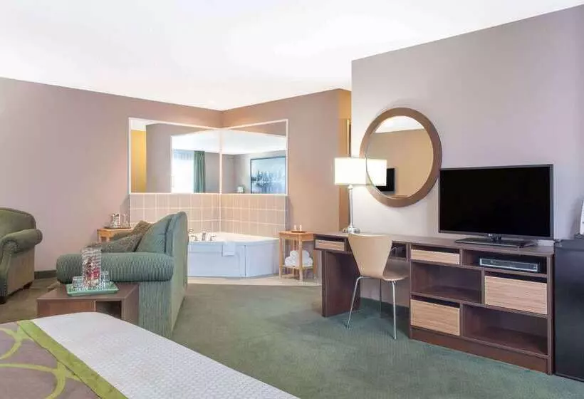 מוטל Super 8 By Wyndham Kenora
